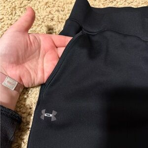 Women’s Size Medium Under Armour Black Sweatpants
